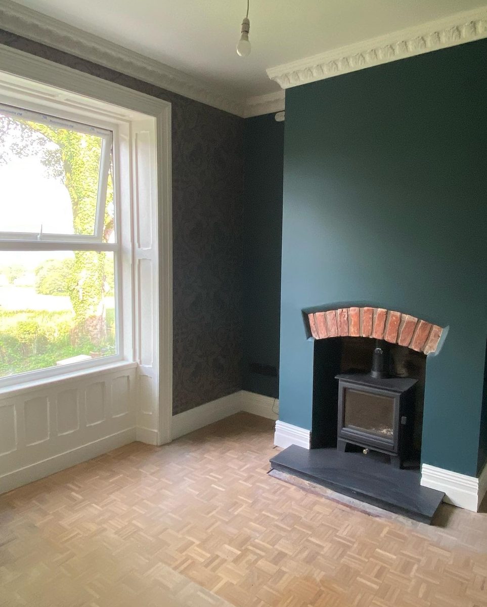 A drawing room nearly finished (3/4)